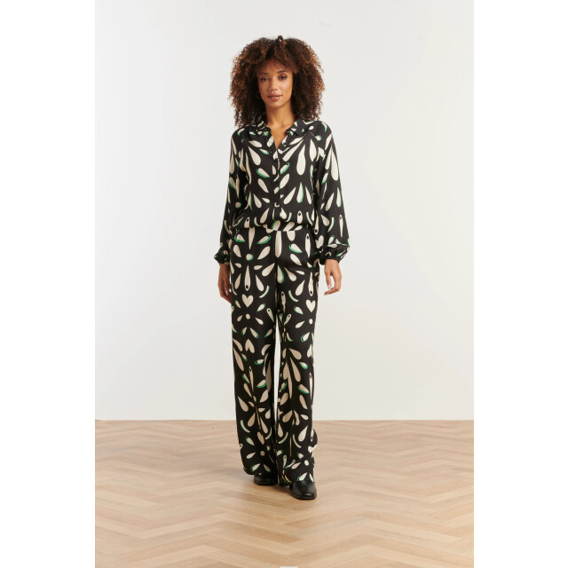 Smashed Lemon Ornament geprint broek in zwart off white en groen details | 25595-999-998 large Smashed Lemon Ornament geprint broek in zwart off white en groen details | 25595-999-998 large