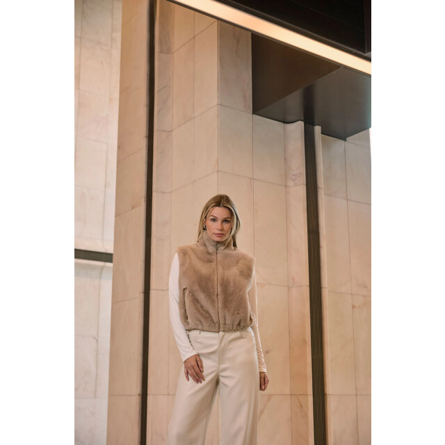 Rino & Pelle Nikki.7002511 rino en pelle short faux fur waistcoat oat Nikki.7002511 Oat large