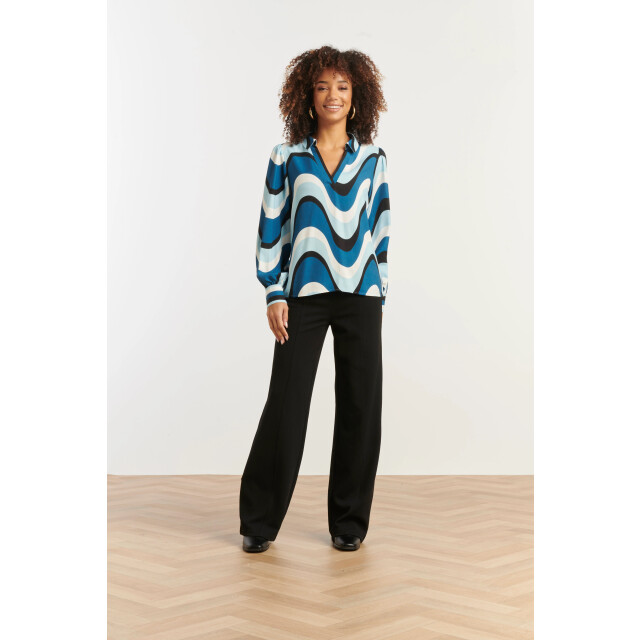 Smashed Lemon Golvende print top in zwart en blauw | 8720331376569 large