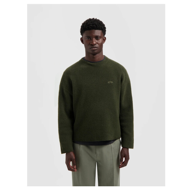 Olaf Hussein . truien m220705 M220705 large