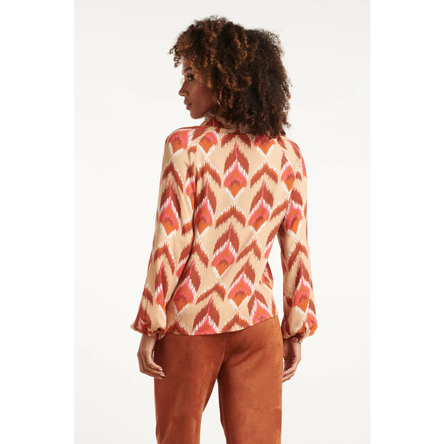 Smashed Lemon Aztec print blouse in warmroze en camel | 8720331376248 large