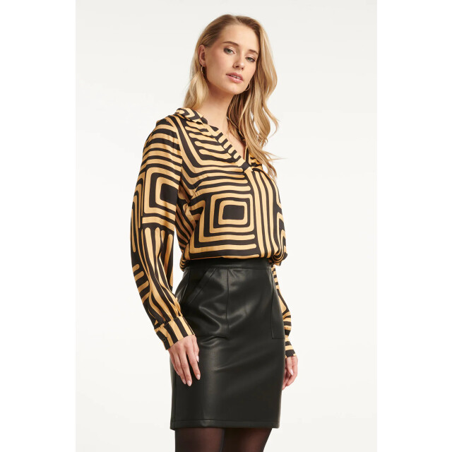 Smashed Lemon Zwart en goud grafische geprint top met kraag | 8720331376880 large