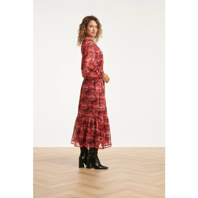 Smashed Lemon Lippenprint chiffon maxi jurk in rood en zwart | 25589-450-999 large Smashed Lemon Lippenprint chiffon maxi jurk in rood en zwart | 25589-450-999 large