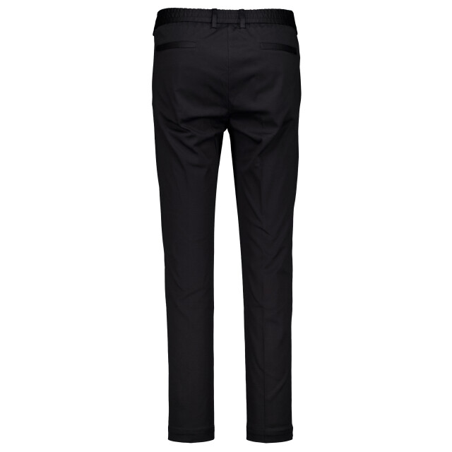 Valenza . chino 1100 1100 large