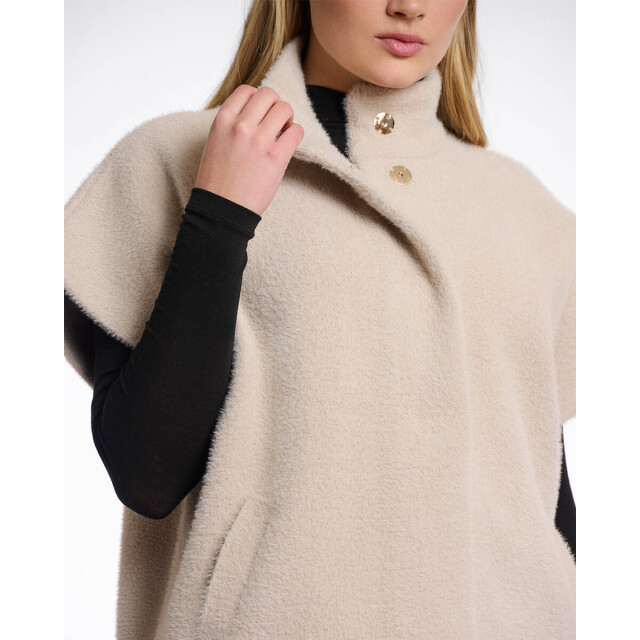Rino & Pelle Cape helen.5002511 Rino & Pelle Cape Helen.5002511 large