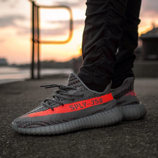 Adidas Yeezy Boost 350 v2 beluga reflective GW1229 large