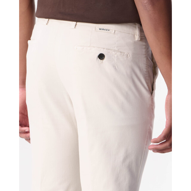 Berwich Morello gd chino 103847-001-54 large