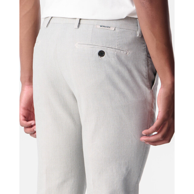 Berwich Morello gd chino 103845-001-54 large