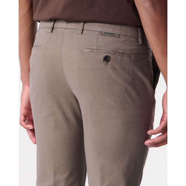 Berwich Morello gd chino 103846-001-50 large