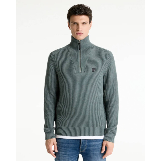 Chasin' Pullover 31190001 CHASIN' Pullover 31190001 large