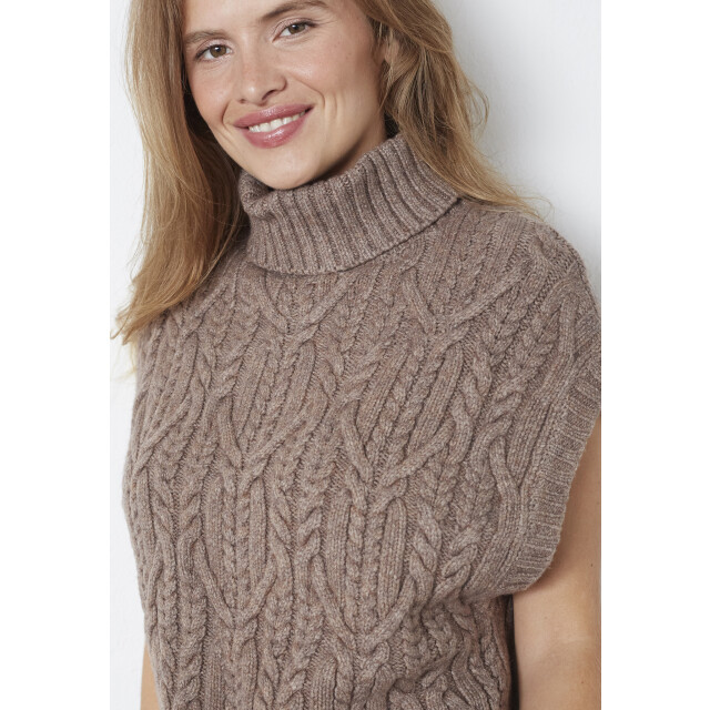 Co'Couture Cc row oversize cable knit CC Row Oversize Cable Knit/154 Walnut large