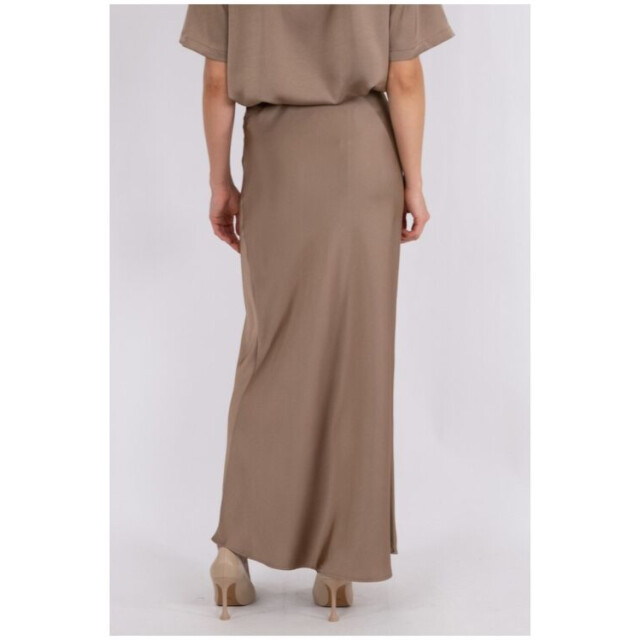 Neo Noir vicky heavy sateen skirt 159588 811 dark 06415.834.0002 large