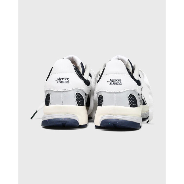 Mercer Amsterdam the re-run white silver me253013 601 06861.261.0001 large