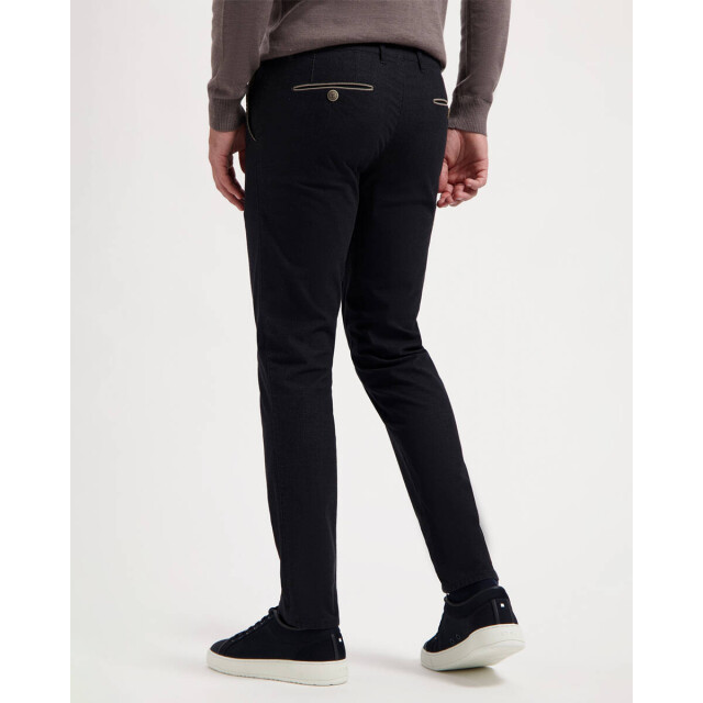 Com4 Chino 21282114 Com4 Chino 21282114 large