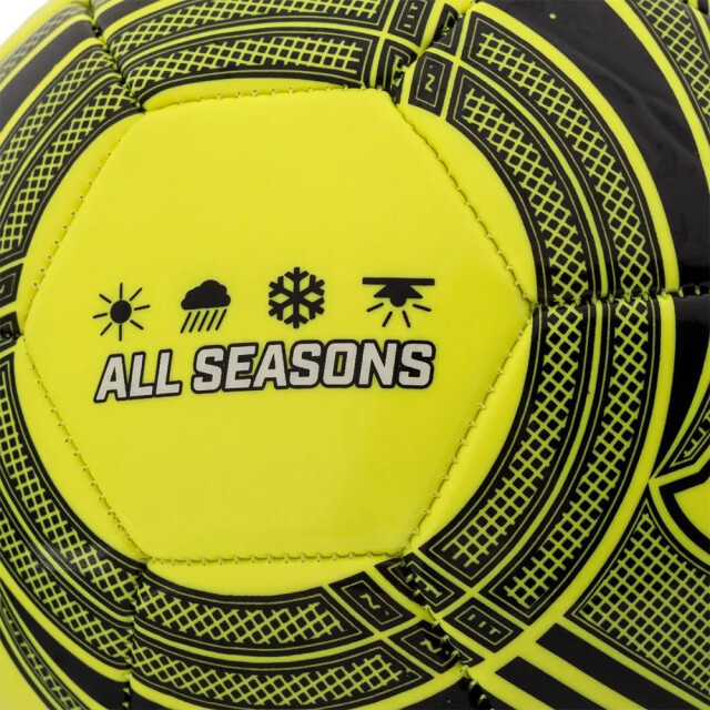 Huari Nahia voetbal UTIG5525_yellowblack large