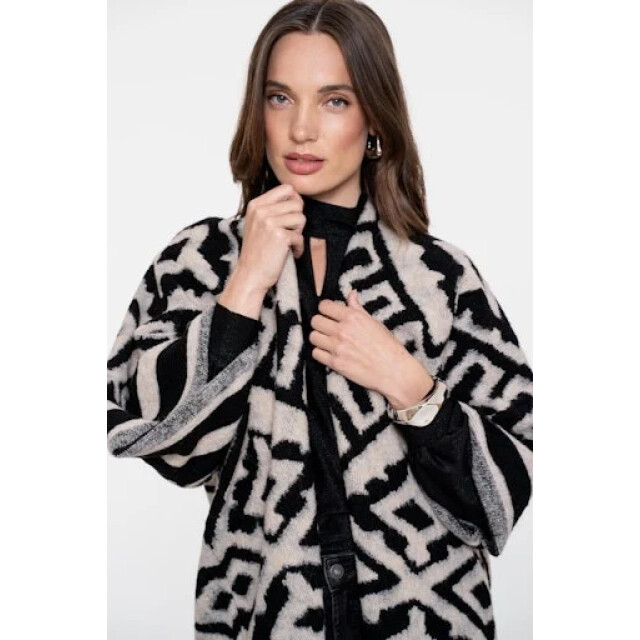 Geisha 55537-70 999 poncho jacquard black/sand 55537-70 999 large