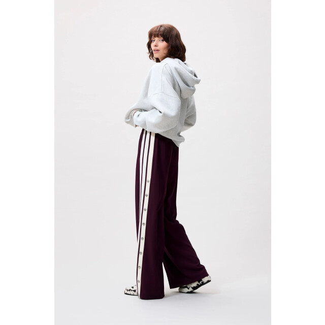 Catwalk Junkie 2504023005 side button tracksuit trousers 2504023005 Tracksuit trousers met drukknopen large
