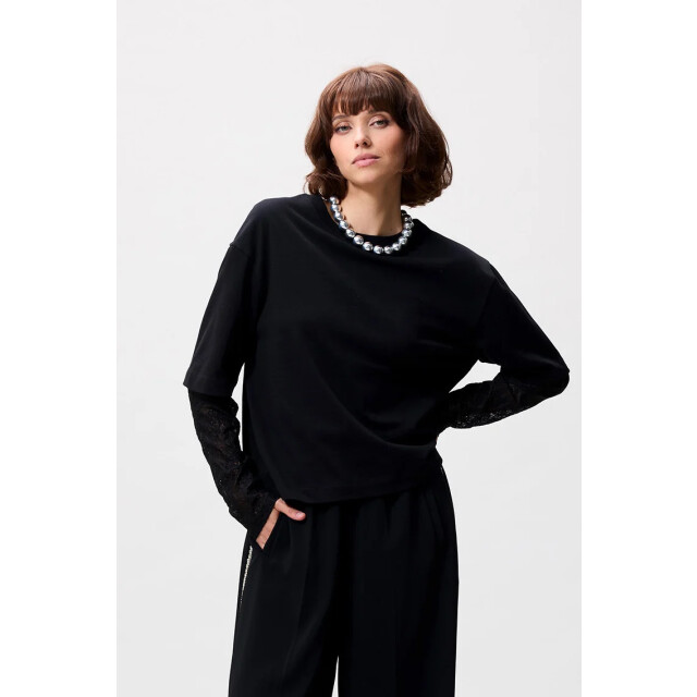 Catwalk Junkie 2504020402 loose fit tshirt with lace sleeves 2504020402 Tshirt with lace sleeves large