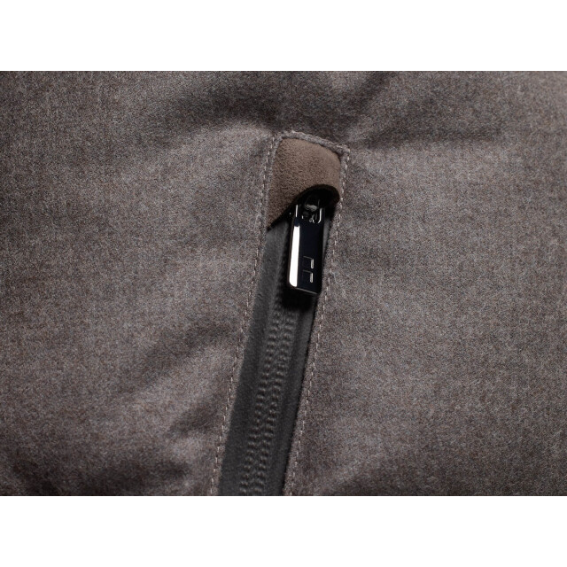 UBR 7115  7115  large