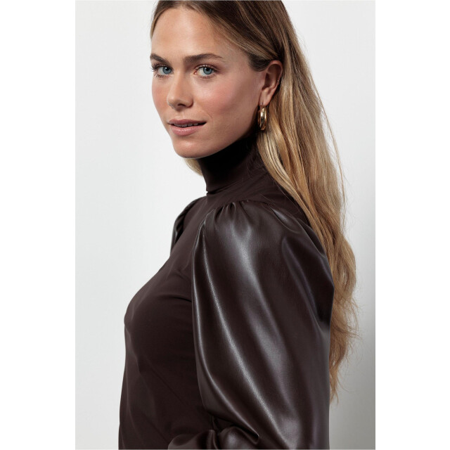 Studio Anneloes noortje faux leather top 13282 8700 espresso 06615.870.0014 large