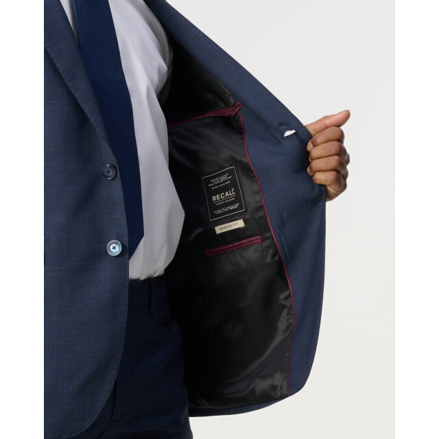 Recall Maguire suit 102656-001-46 large