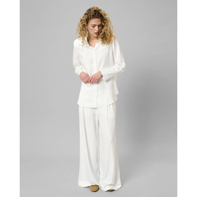 My Essential Wardrobe Blouse lange mouw 107054 mwestelle My Essential Wardrobe Blouse lange mouw 10705344 MWEstelle large