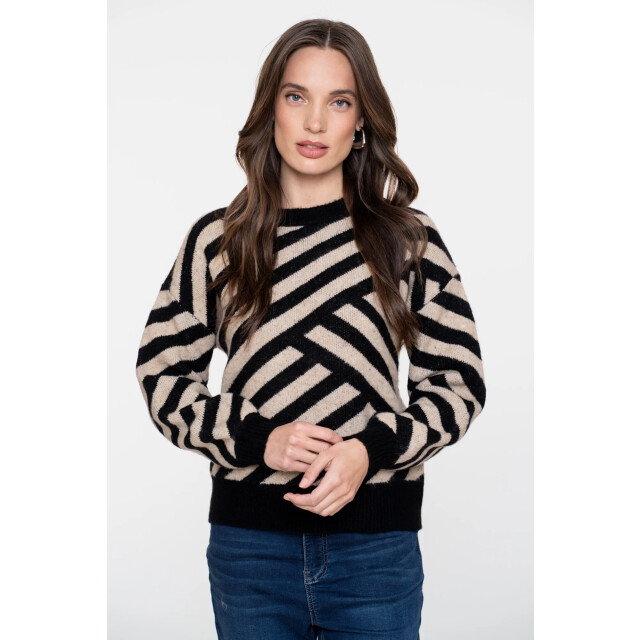 Geisha Pullover 54570-29 95084 large Geisha Pullover 54570-29 95084 large