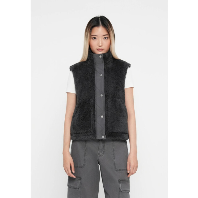 Only Onlbari life teddy waistcoat bf otw - 4259.80.0002 large Only Onlbari life teddy waistcoat bf otw - 4259.80.0002 large