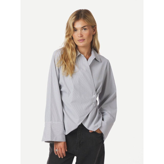 Neo Noir fenli striped shirt 165677 130 grey 06615.940.0003 large Neo Noir fenli striped shirt 165677 130 grey 06615.940.0003 large