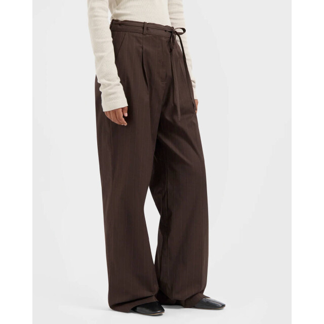 Olaf Hussein Broek w230401 ØLÅF Broek W230401 large Olaf Hussein Broek w230401 ØLÅF Broek W230401 large