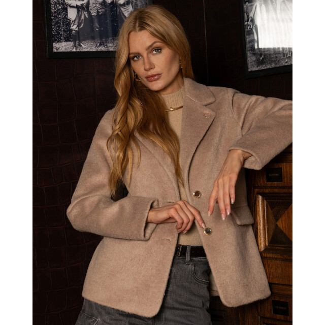 Nikkie Oso bazer 63176 large