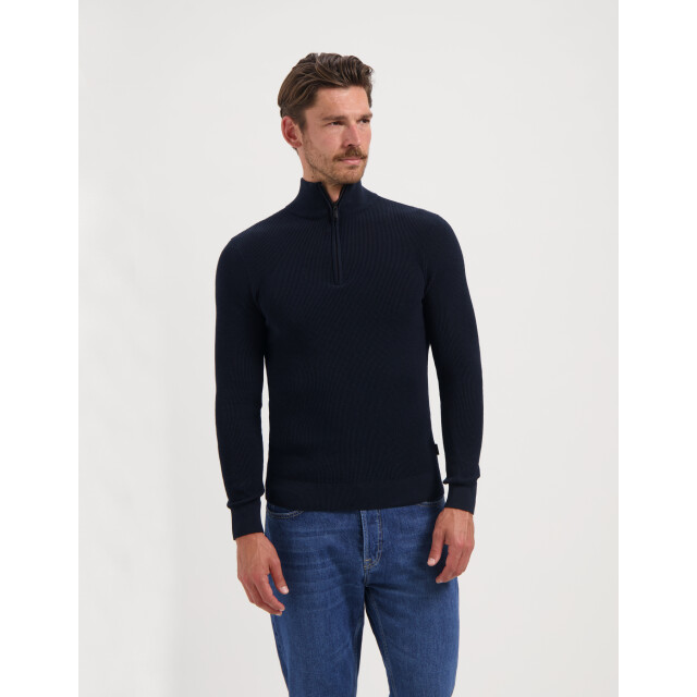 Saint Steve 240906 dominic 70003 dark 05711.261.0082 large