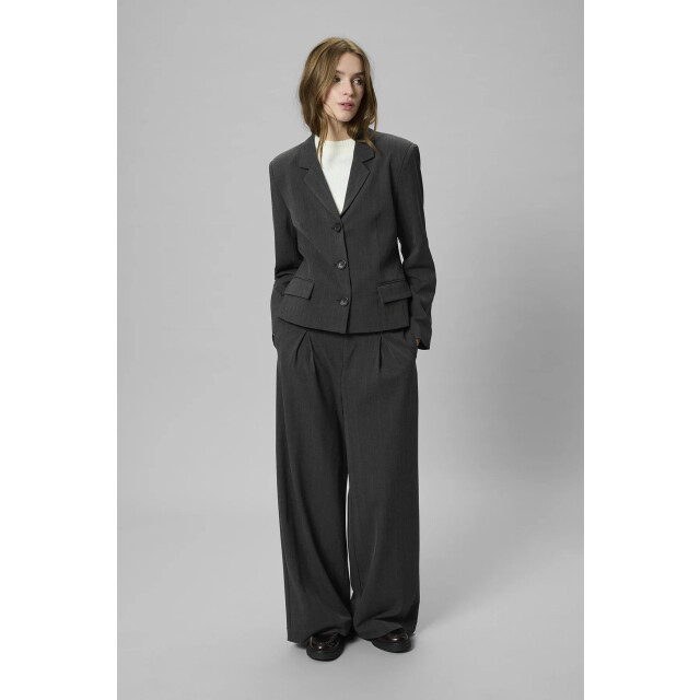 My Essential Wardrobe 10705385 luna shaped blazer 10705385 Luna Shaped Blazer large