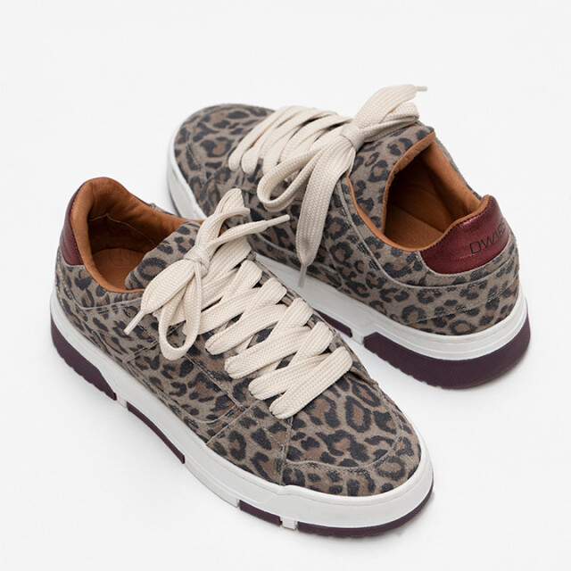 DWRS Label Whitby leopard j6972-02 020726 large