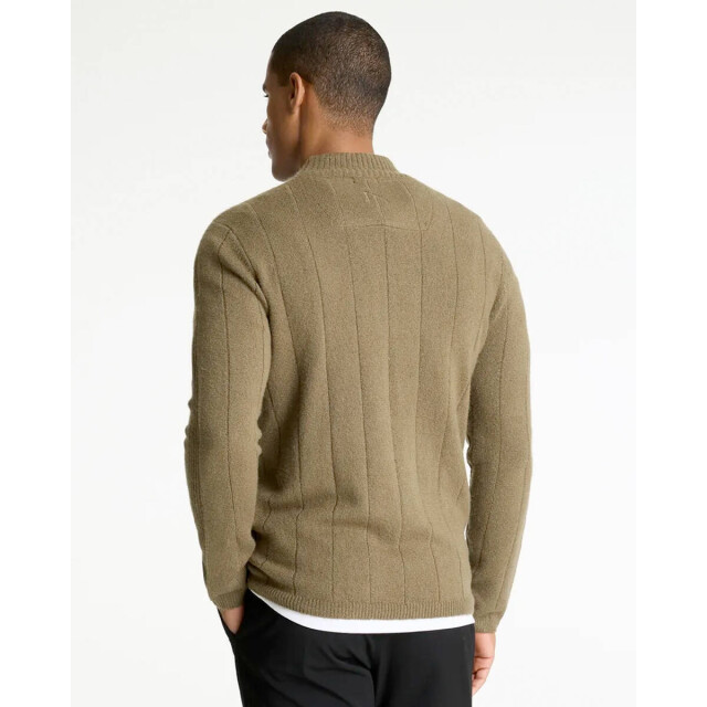 Chasin' Pullover 31140002 CHASIN' Pullover 31140002 large