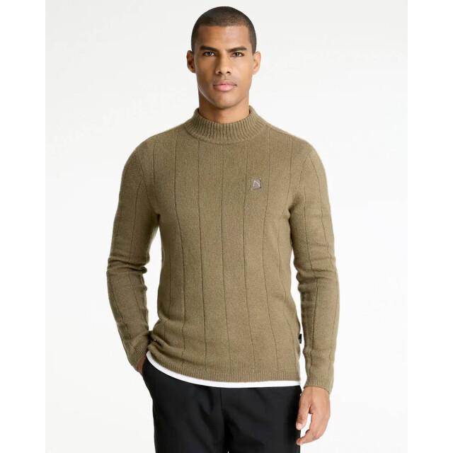 Chasin' Pullover 31140002 CHASIN' Pullover 31140002 large