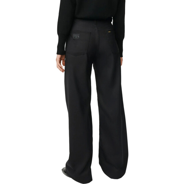 Lois Skater loose black caster 2782-8054 large