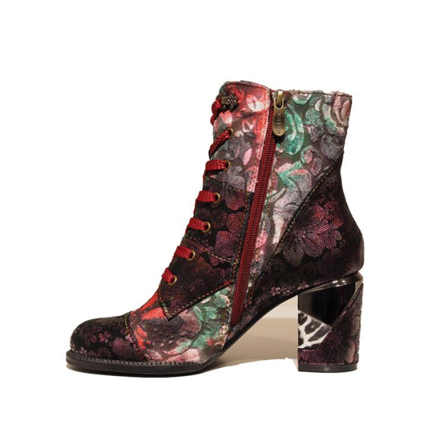 Laura Vita Maevao 02 Maevao 02 large