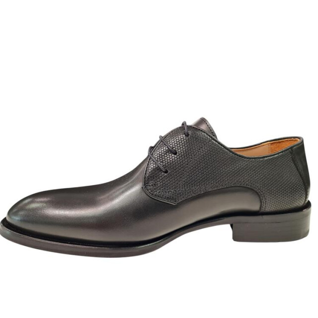 Melik Ranzek one black leer Ranzek One Black Leer large