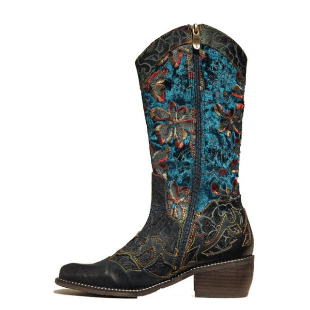 Laura Vita Ercwinao 19 Ercwinao 19 large