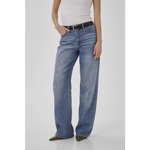 My Essential Wardrobe 10704222 05 the louis jeans 10704222 05 The Louis jeans large