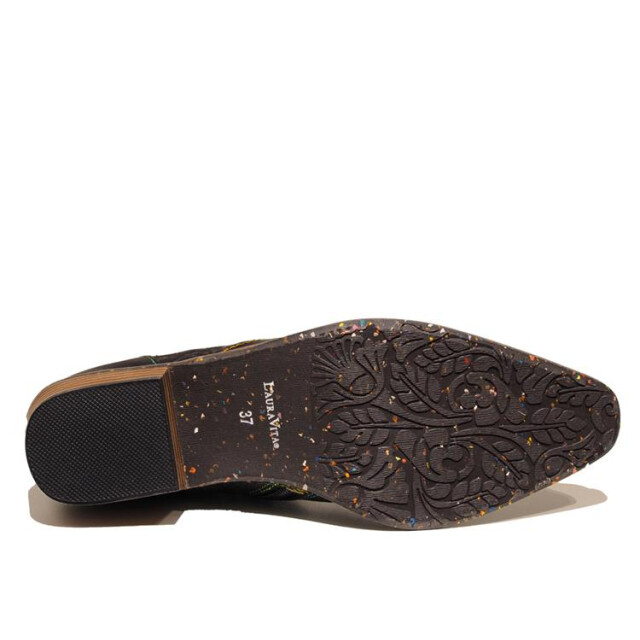 Laura Vita Hicnio Hicnio large