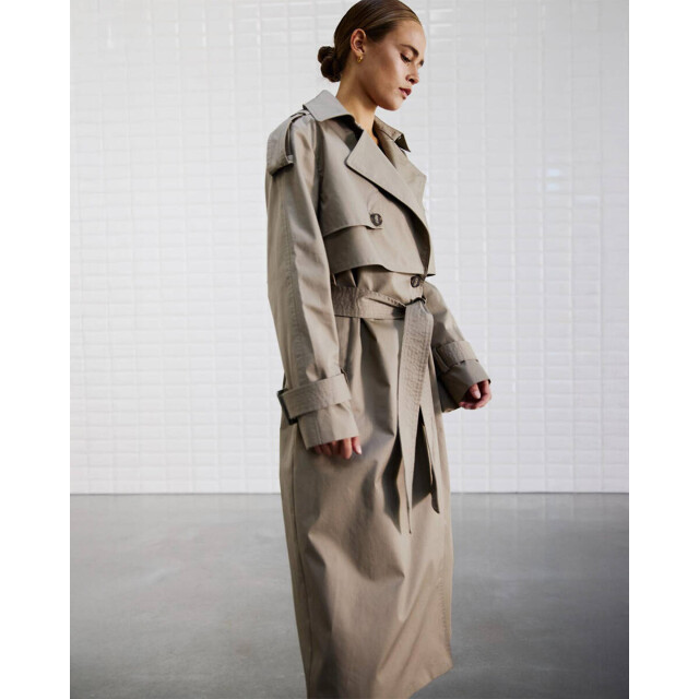 WithBlack Mantel 00001564 wblaugus WithBlack Mantel 00001564 WBLAUGUS large