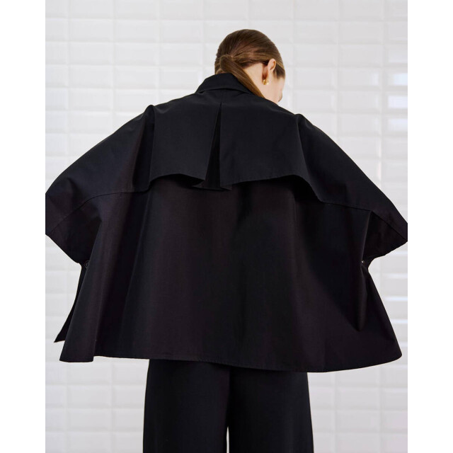 WithBlack Cape 00001579 wblmedus WithBlack Cape 00001579 WBLMEDUS large