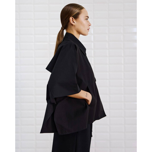 WithBlack Cape 00001579 wblmedus WithBlack Cape 00001579 WBLMEDUS large