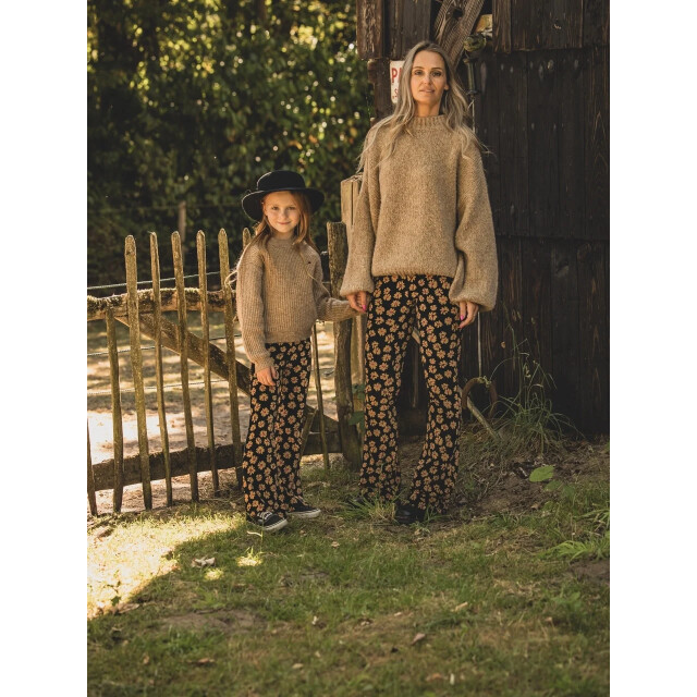 Looxs Revolution Lxs velours flared pants winter flower voor dames in de kleur 2531-9609-980 large