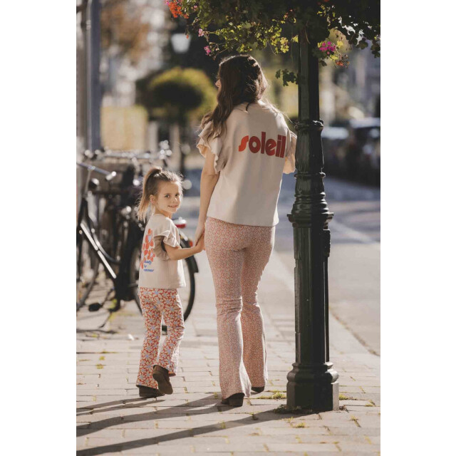 Looxs Revolution Lxs flared broekje big flower voor dames in de kleur 2512-9638-828 large