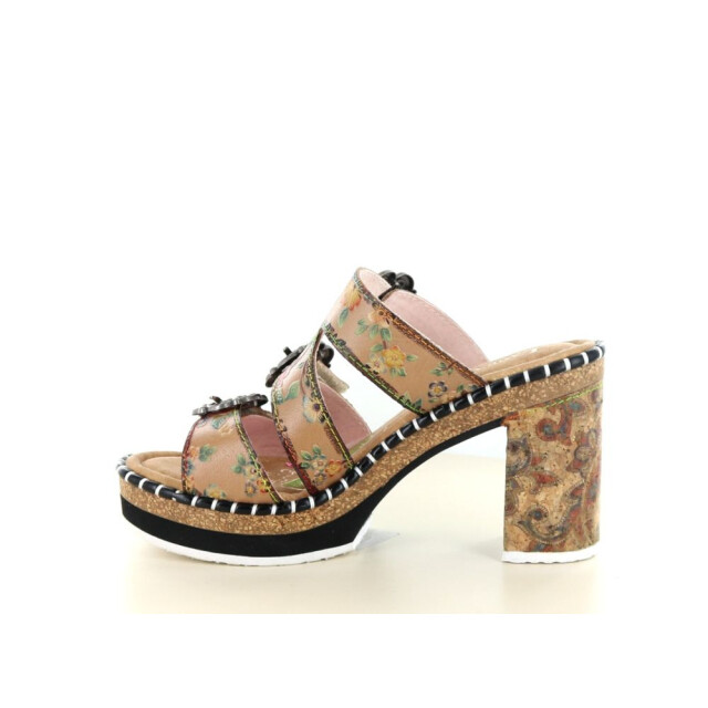 Laura Vita Naomio 11 214.33.018 large