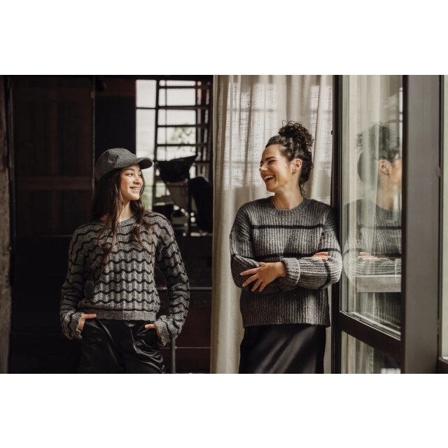 Looxs Revolution Lxs gebreide trui grey black stripe voor dames in de kleur 2432-9341-720 large