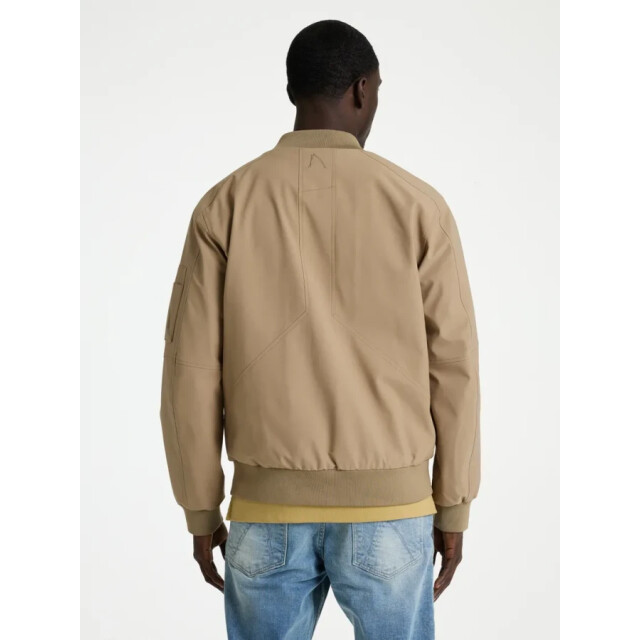 Chasin' 71120019 e72 dash lumeair heren jack kort cha E72/71120019 large